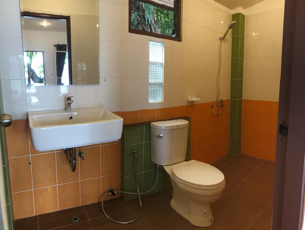 Paradise Beachfront Bungalows Hotel Ко Крадан Екстериор снимка